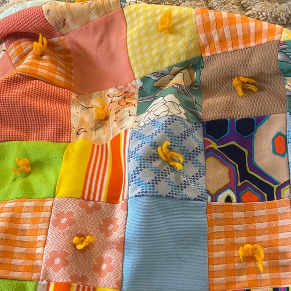 Large vintage patchwork quilt - Picture 6 of 8